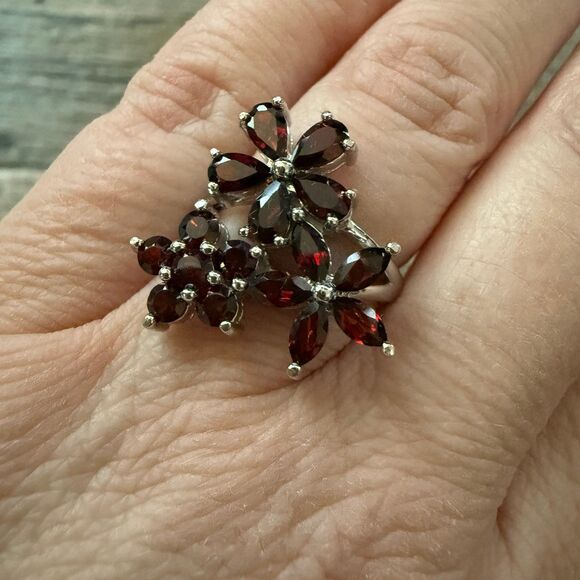 Natural Garnet Sterling Silver Flower Cluster Ring - Picture 4 of 9
